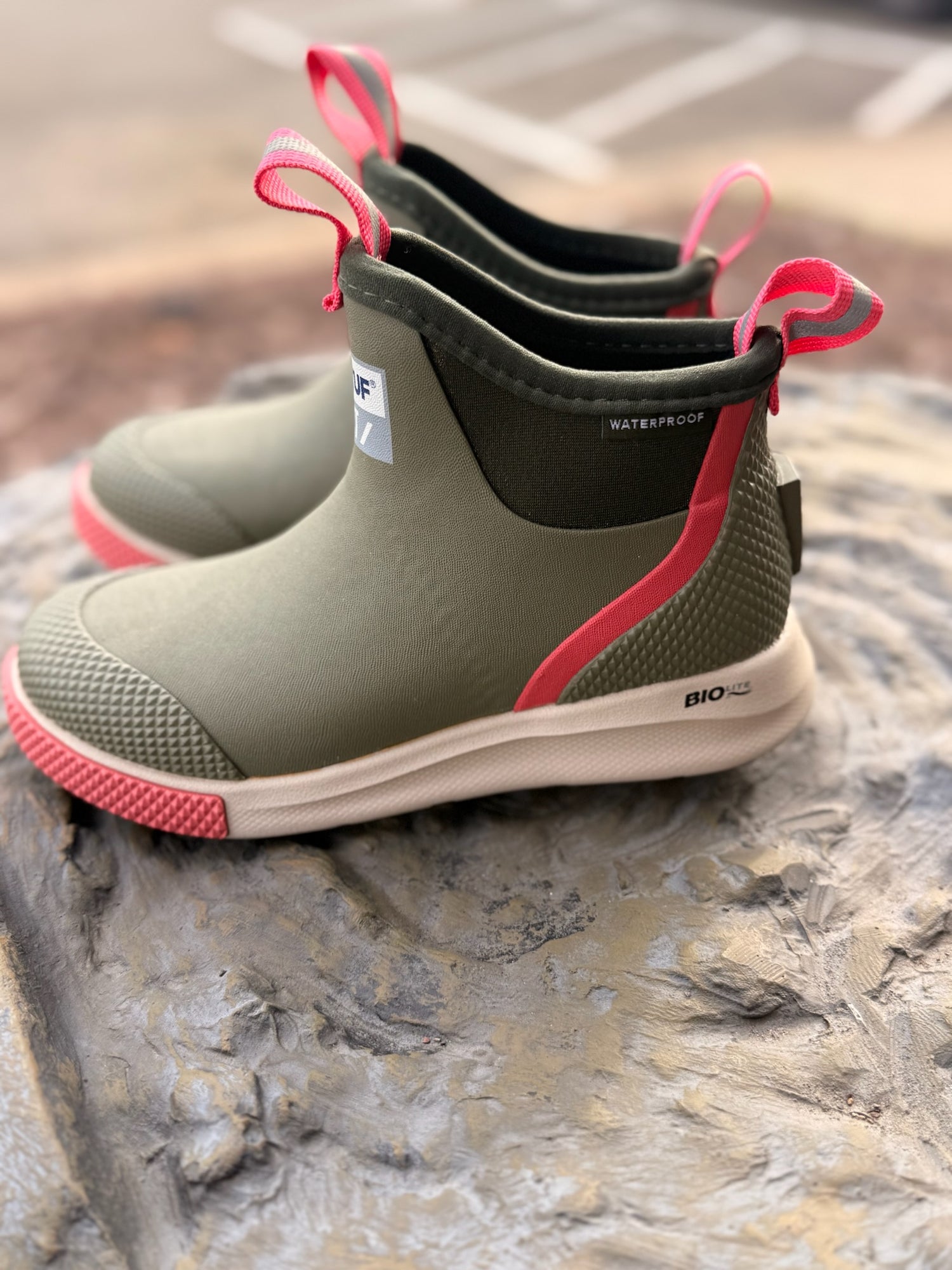 XtraTuf Women's Ankle Deck Boot SPORT