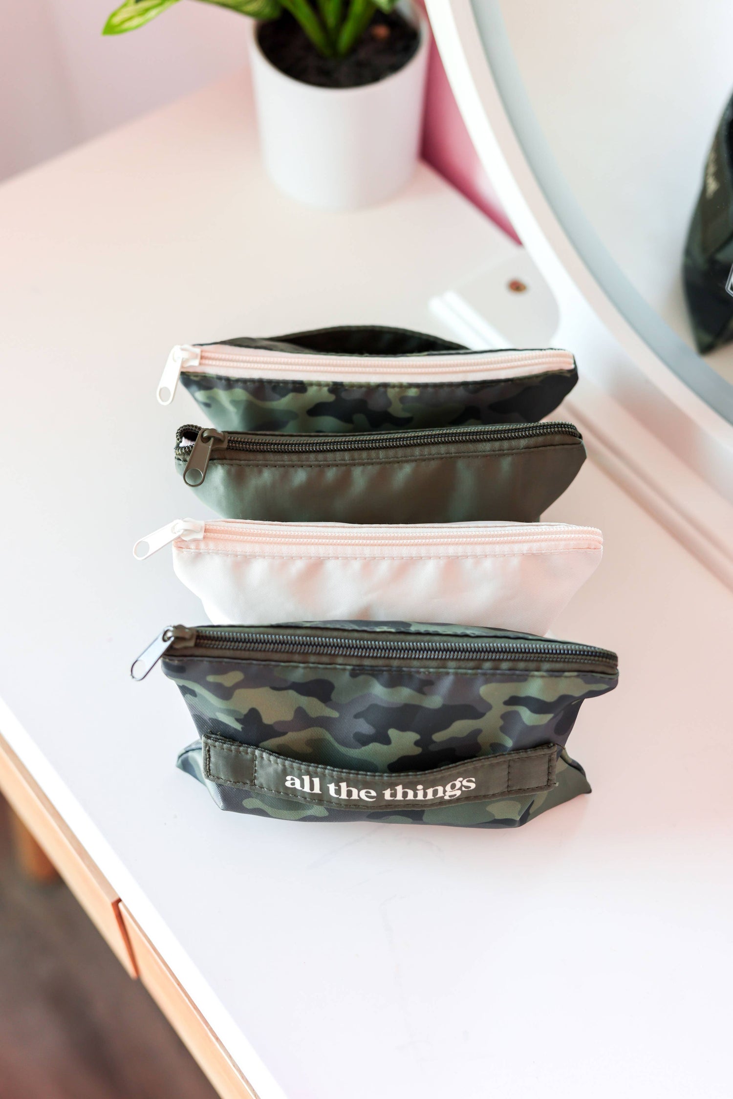 Hometown Camo Expandable Organizer
