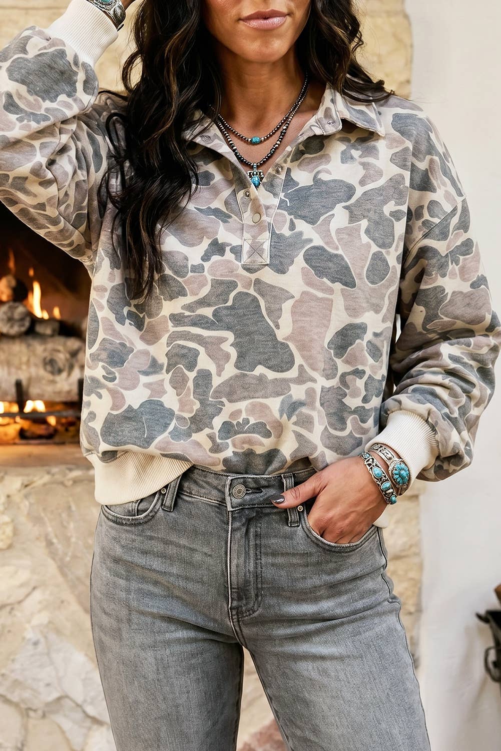 Camo Collar Pullover Sweatshirt