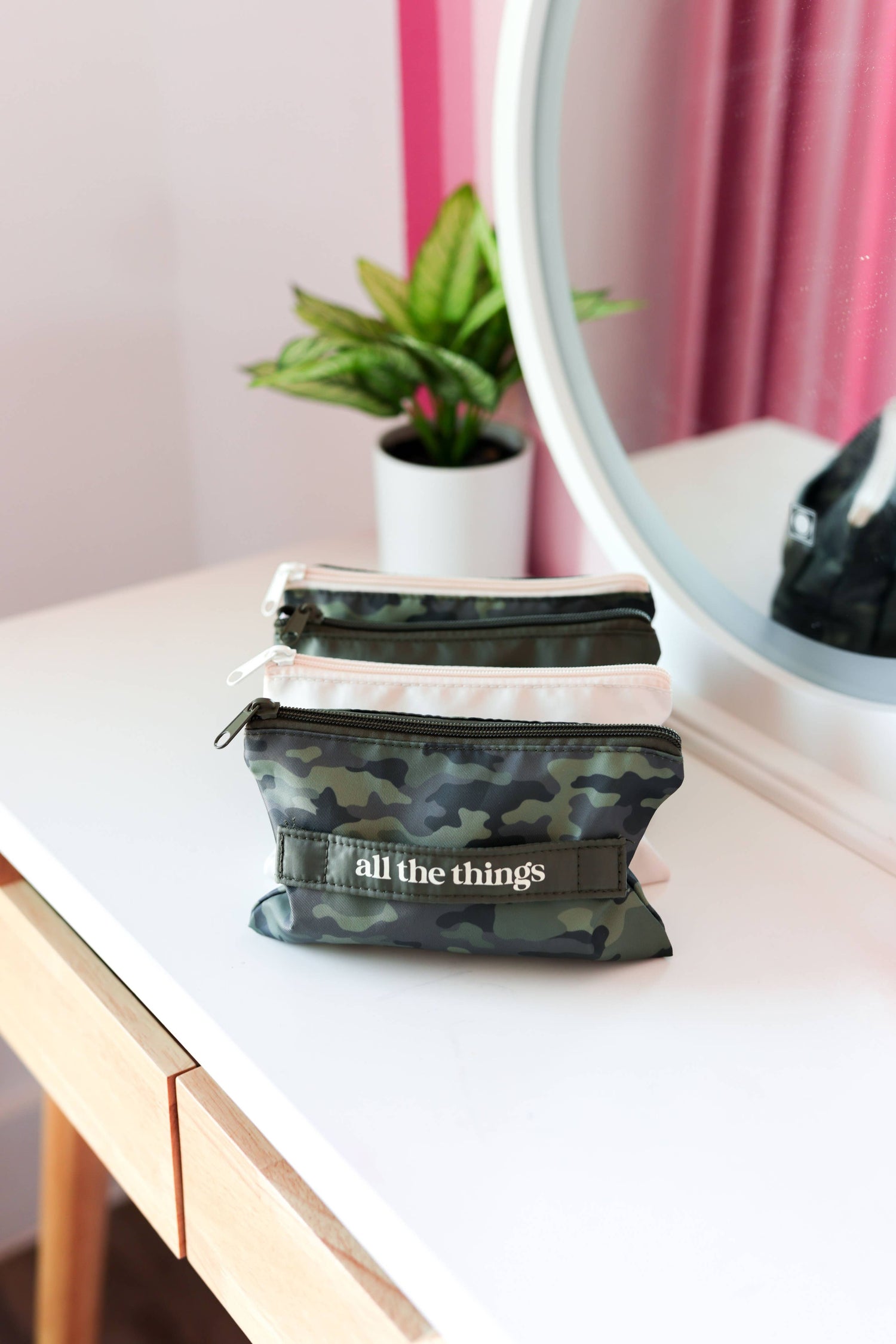 Hometown Camo Expandable Organizer
