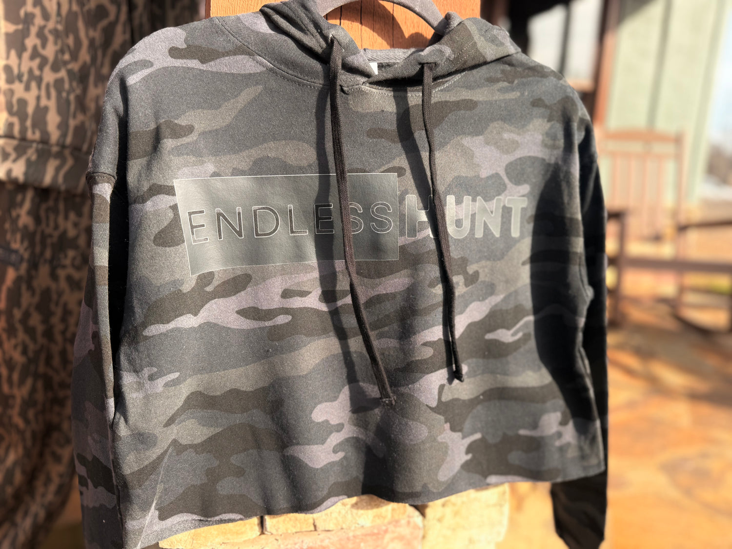 Black Ridge Cropped Icon Hoodie