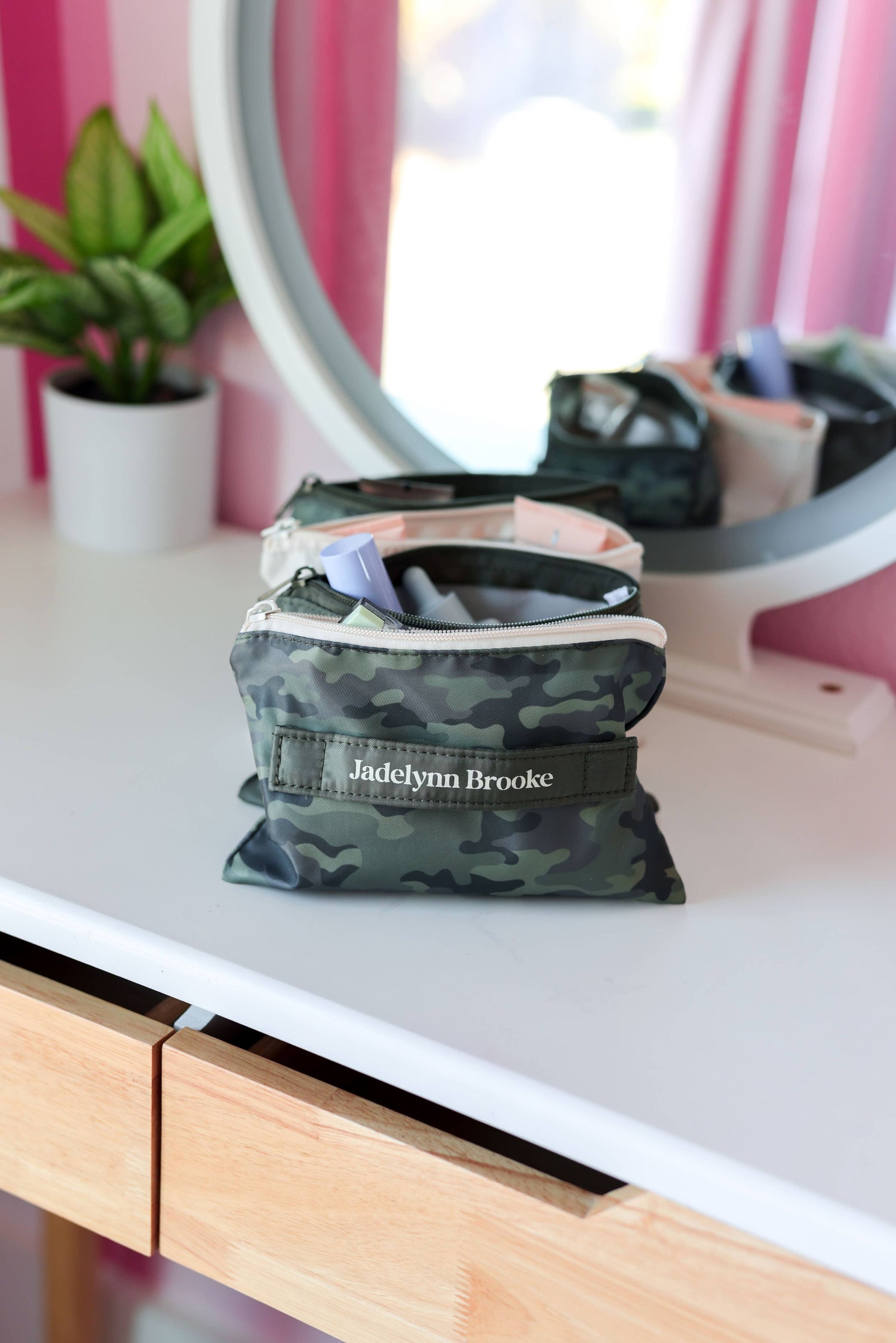 Hometown Camo Expandable Organizer